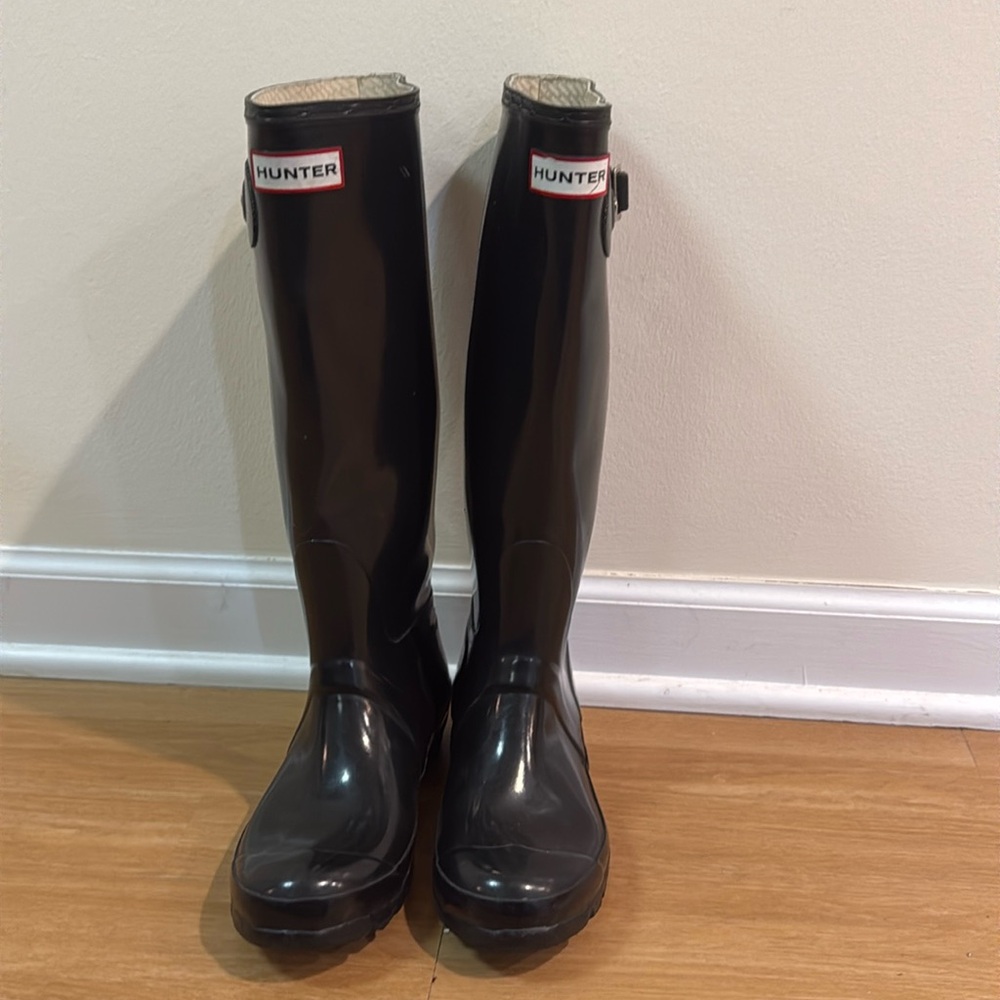 Hunter rain boots. Original gloss. Size UK 4, US 5M/6F. EU 37